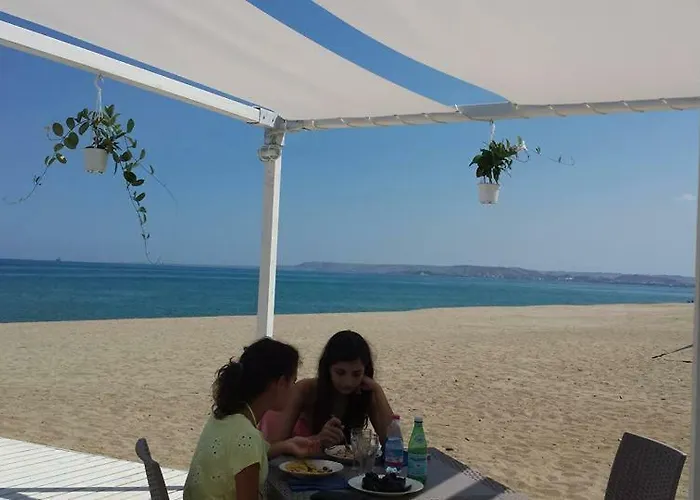 L'isola Di Gaia Bed & Breakfast 4*